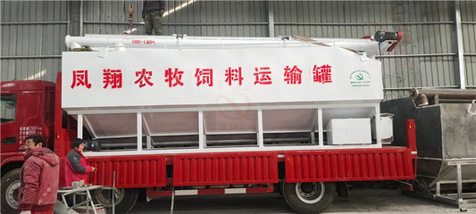 散裝飼料運(yùn)輸車 汽車經(jīng)銷商市場(chǎng)的新機(jī)遇